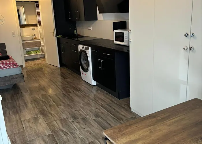 Beutelsbacherstr. 12 C *