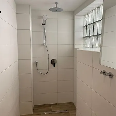 Beutelsbacherstr. 12 C * Stuttgart